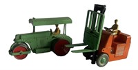 TWO DINKY TOY STEAMROLLER AND FORKLIFT