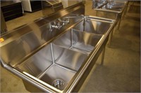 3 Compartment Sink w/Faucet 18" x 18" Tubs