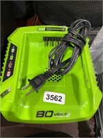 GREENWORKS PRO BATTERY CHARGER