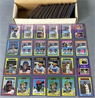 Topps 1975 Baseball Cards Lot Collection