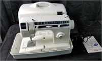 Working Singer Sewing Machine Model 5040C