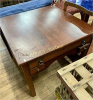 COFFEE TABLE W/ DRAWER