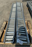 Conveyor rollers racking