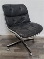 Knoll International Inc. leather office chair