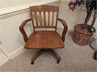 Wooden Swivl Office Chair