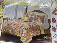 Bliss luxury for queen quilt set