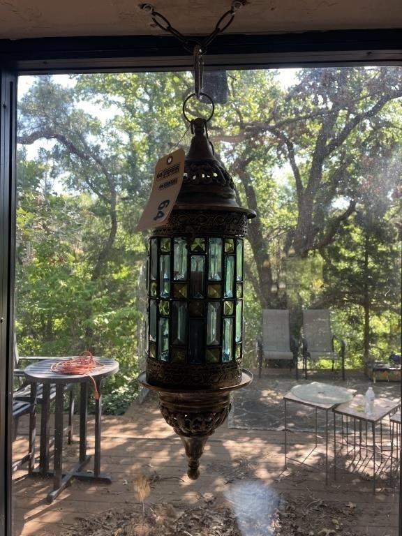 Hanging candle holder with leaded glass