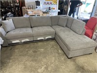 Gray Thomasville 2pc sectional chaise with power