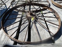 (1) Large Metal Wagon Wheel