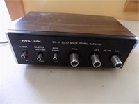 Realistic Stereo Amplifier