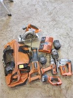 RIGID CORDLESS TOOL SET W/BATTERY & CHARGER