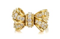 18K YELLOW GOLD AND DIAMOND BOW DRESS RING, 12.4g