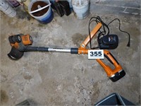 BLACK & DECKER "WORX" BATT OP TRIMMER