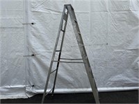 8ft Folding Step Ladder