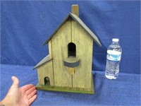 nice wooden birdhouse (has chimney)