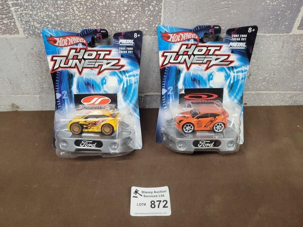 2 Hotwheels "Hot Tunerz" with display stand