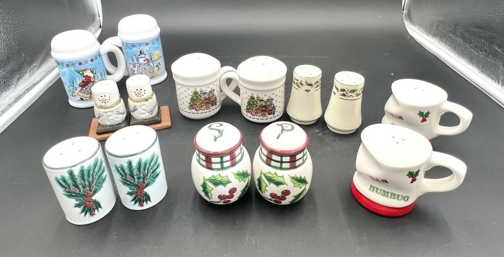 Christmas collectible Salt and Pepper shakers