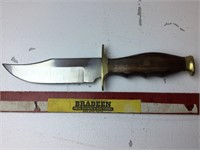 PAKISTAN made Knife W/Sheath