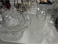 Tray lot of crystalware including tumblers.