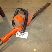 B&D HEDGE TRIMMER