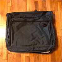 Lucas Green Travel Luggage