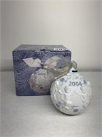 LLADRO 2004 CHRISTMAS BALL