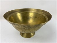 9" dia x 5" tall China Brass bowl.  Etched with