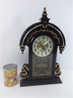 Horloge de table de style antique en plastique