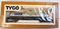 TYCO Arco 40' Tank Car HO Scale