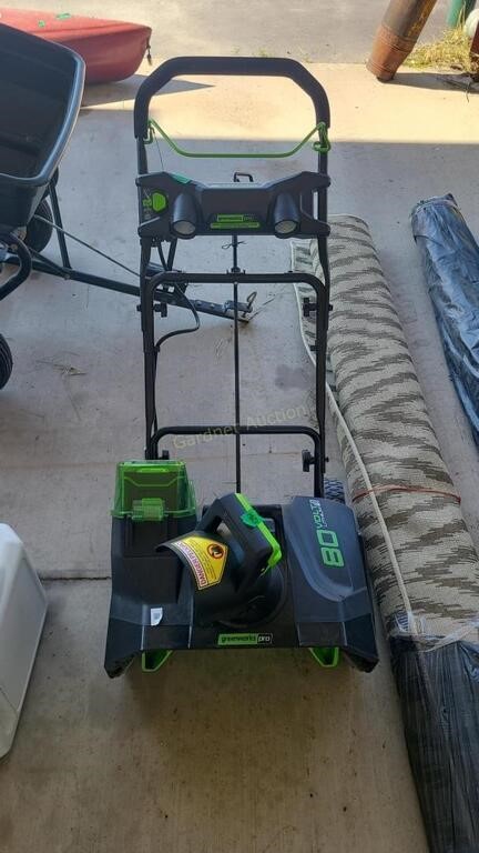 GREENWORKS PRO 80 VOLT SNOWBLOWER