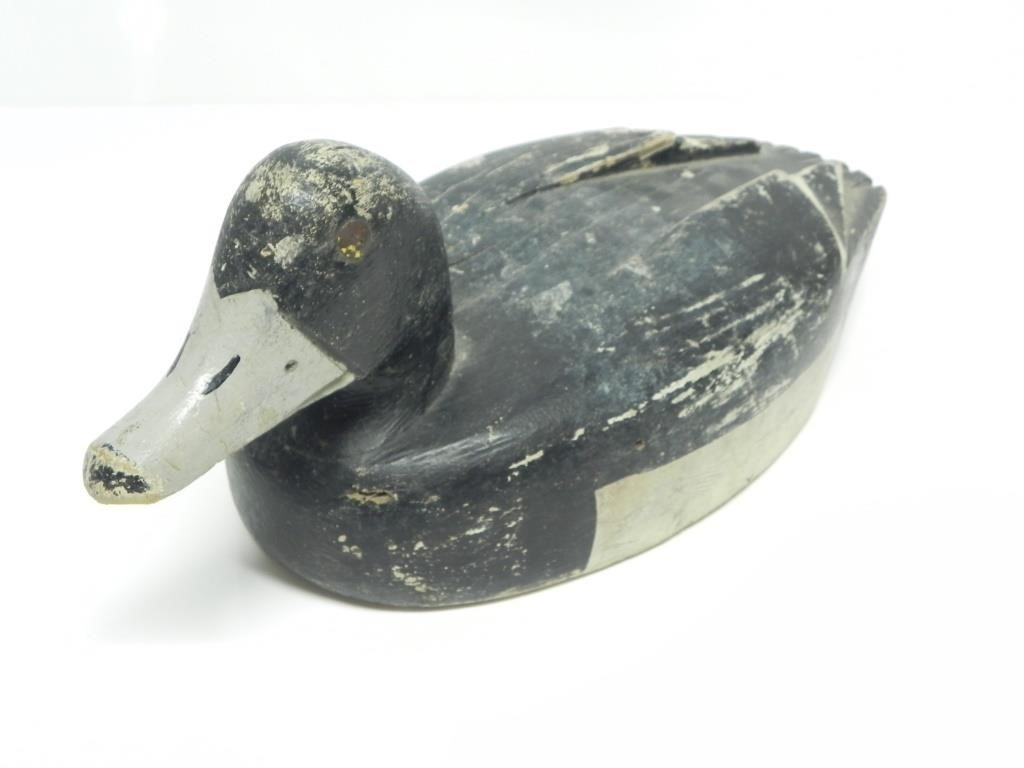 HAND PAINTED & CARVED WOODEN DUCK DECOY