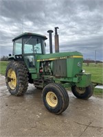 John Deere 4440