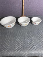 Three corelle bowls...4b