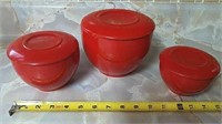 Universal Nest bowls red