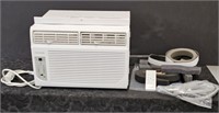 LIKE NEW - NOMA WINDOW AIR CONDITIONER - WORKING