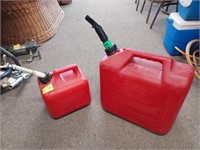 2 PLASTIC GAS CANS