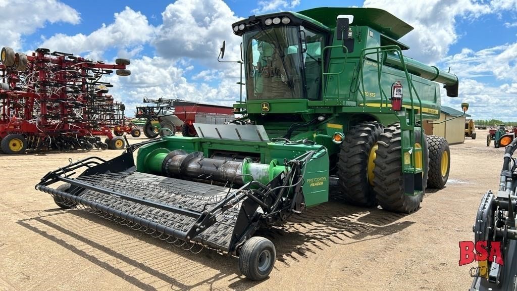 2010 John Deere 9870 Combine