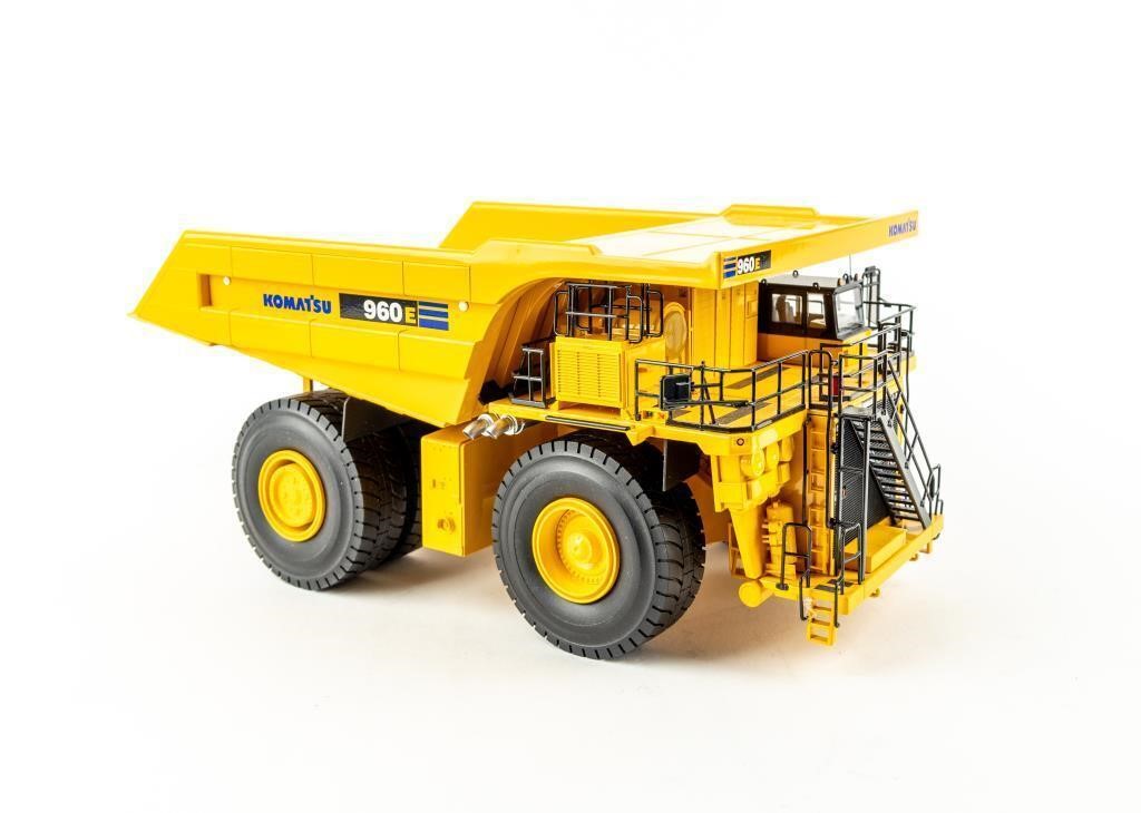 Komatsu 960E Mining Dump Truck 1:50 Scale