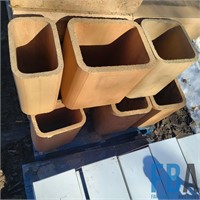 (8x) Assorted Sized Raised Bed Flower Pots