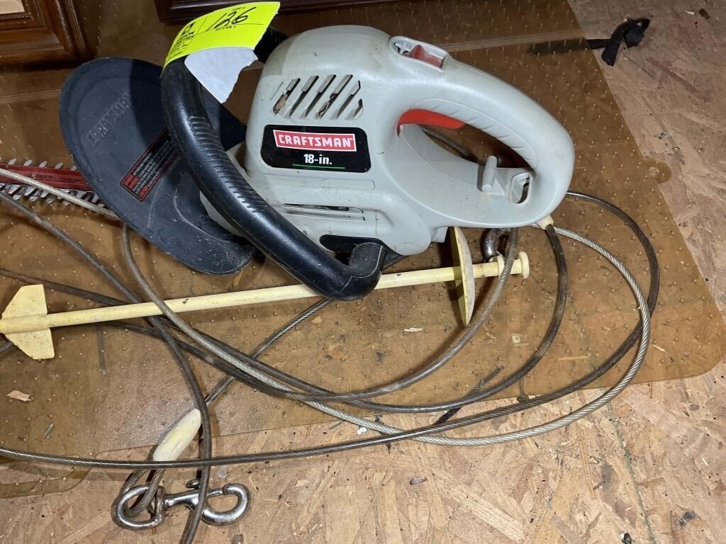 CRAFTSMAN 18 IN ELECTRIC HEDGE TRIMMER