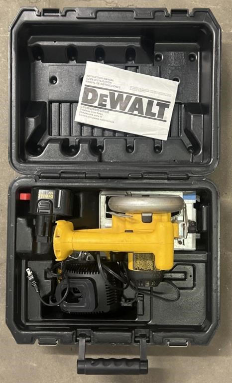 DeWalt 3/8in Trim Saw Model# DW930