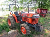 Kubota Tractor L2500 4WD Tractor-