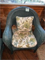 WICKER CHAIR CAN BE PAINTED