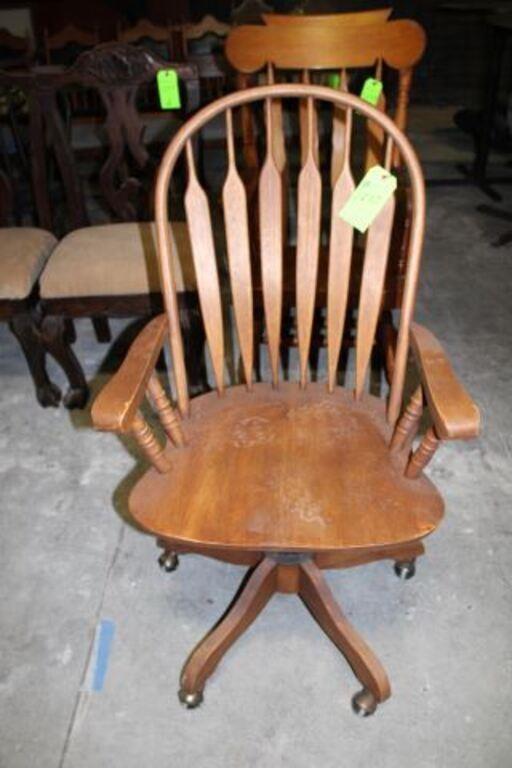 Arrowback Wooden Office Chair, swivel