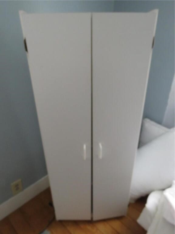 PARTICLE BOARD CABINET - BRING HELP TO REMOVE