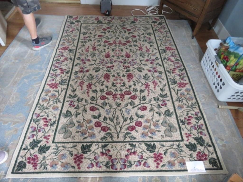 RUG 7'6"X5"3"