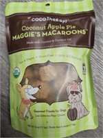 Cocotherapy Maggie's macaroons apple pie