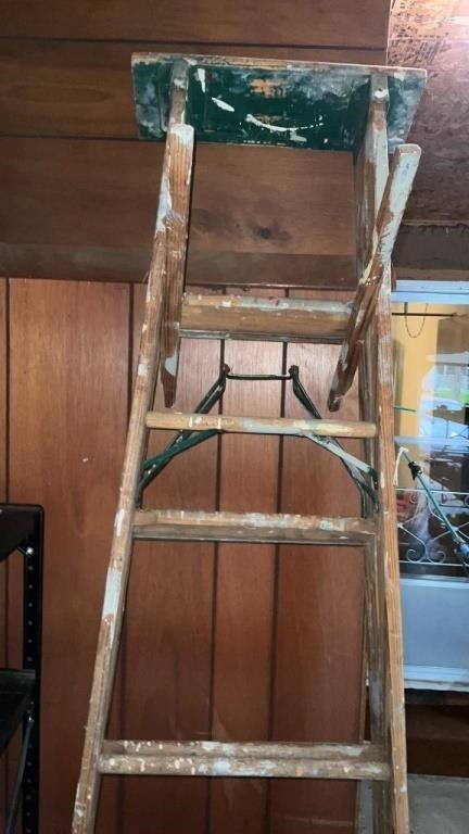 Wooden Ladder 8ft