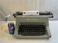 Machine à écrire Underwood 1960