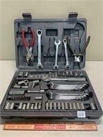 USEFUL CASE OF SOCKET WRENCH SET AND MORE